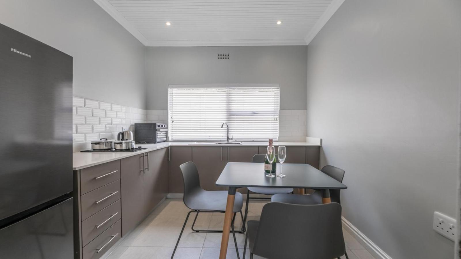 Inkantu Self-Catering Apartments ケープタウン エクステリア 写真